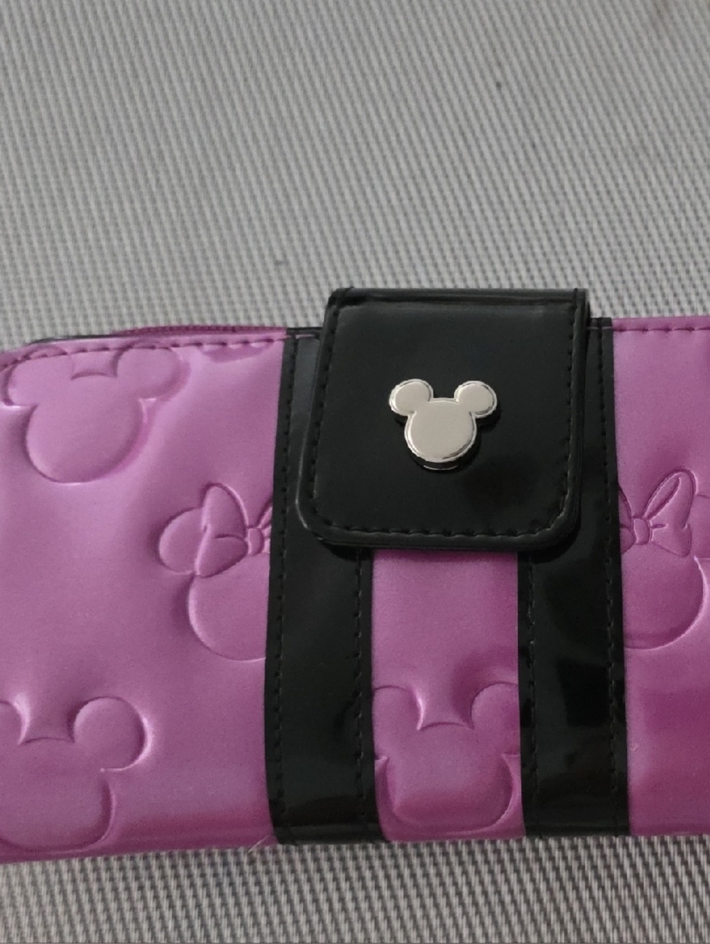 Disney Park Authentic Merchandise Wallet.